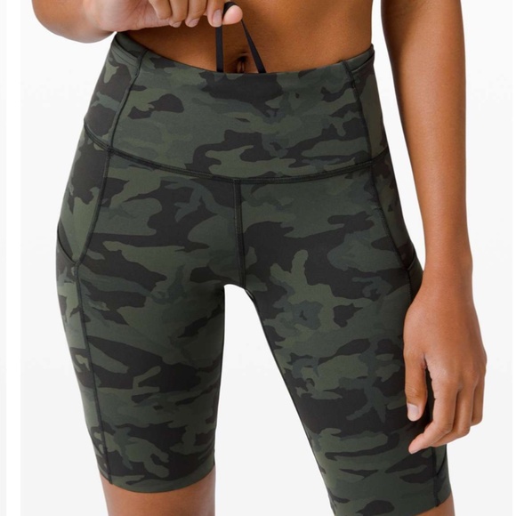Lululemon Fast And Free Short 10" Incognito Camo Multi Gator Green - Picture 2 of 4